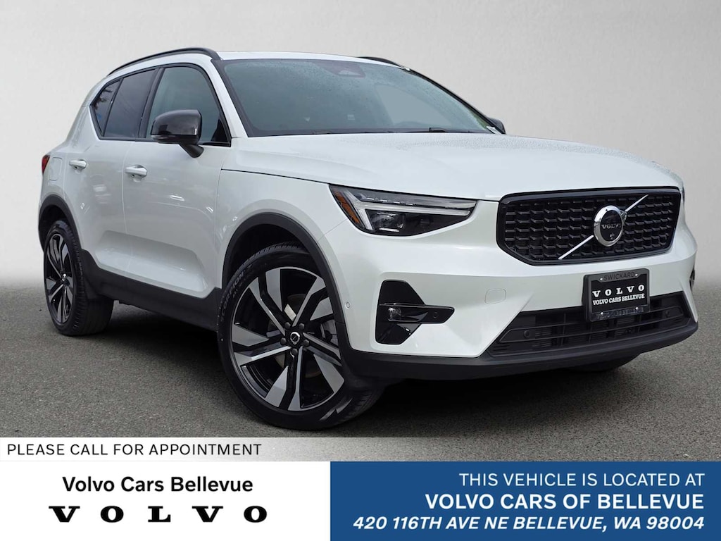 New 2026 Volvo XC40 B5 Ultra SUV