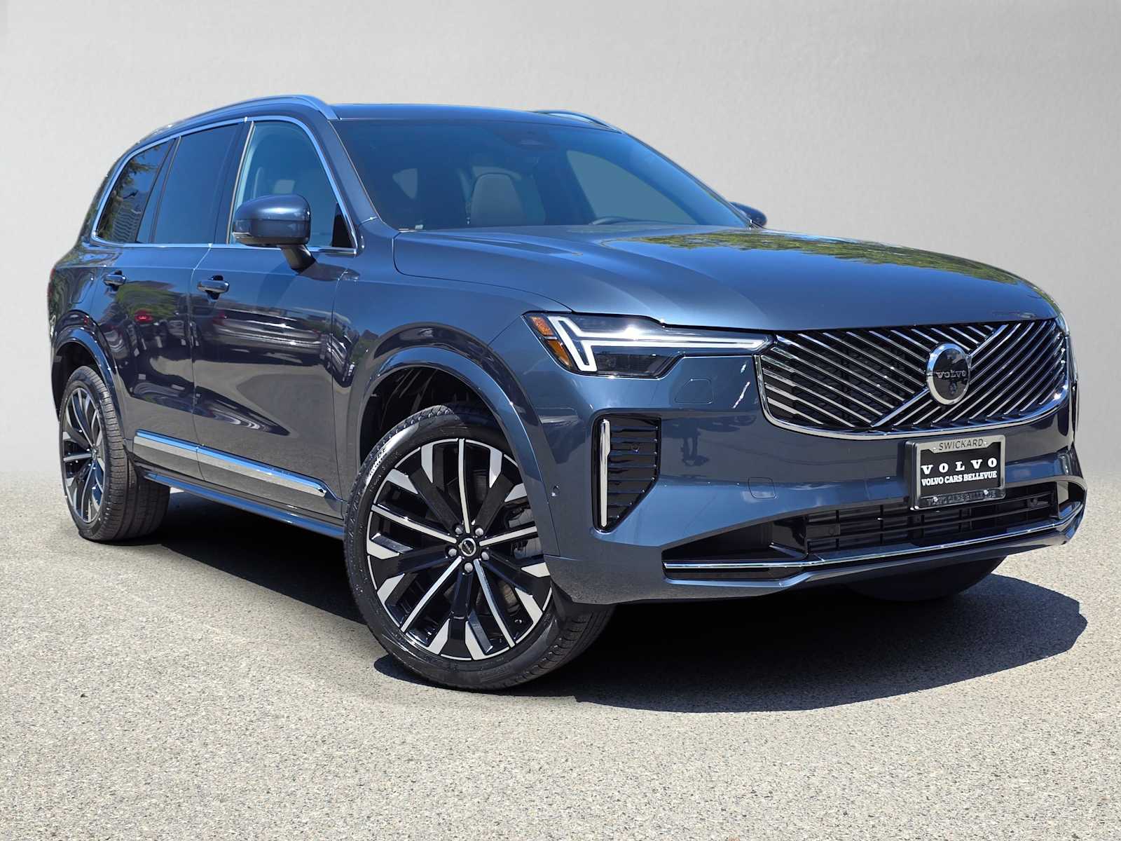 2026 Volvo XC90 T8 Recharge Plus Bright 7-Seat 4WD's photo