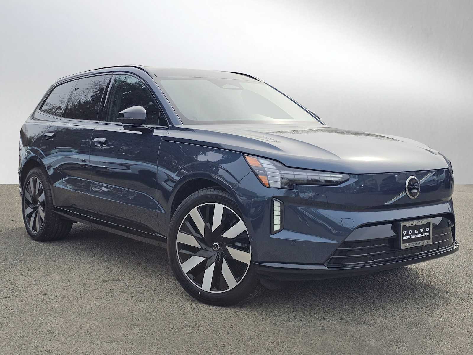 2026 Volvo EX90