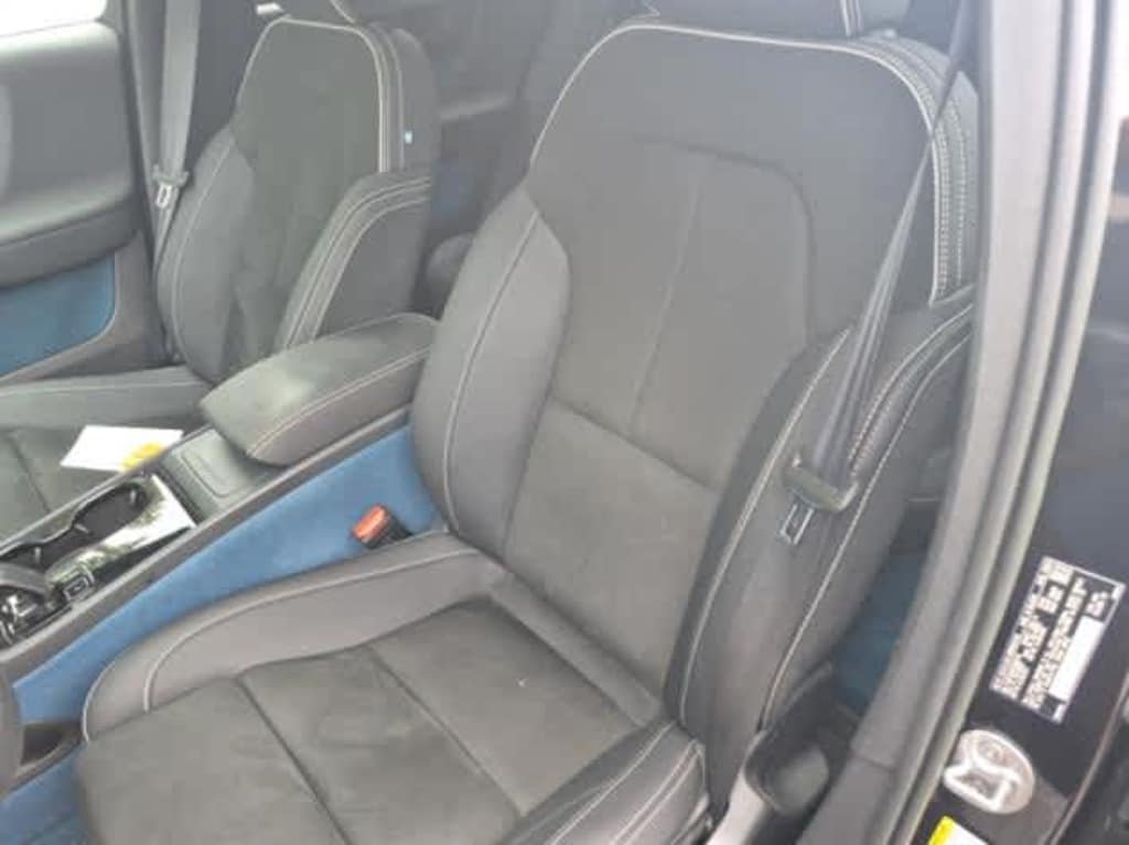 Used 2023 Volvo XC40 Recharge Pure Electric Ultimate SUV