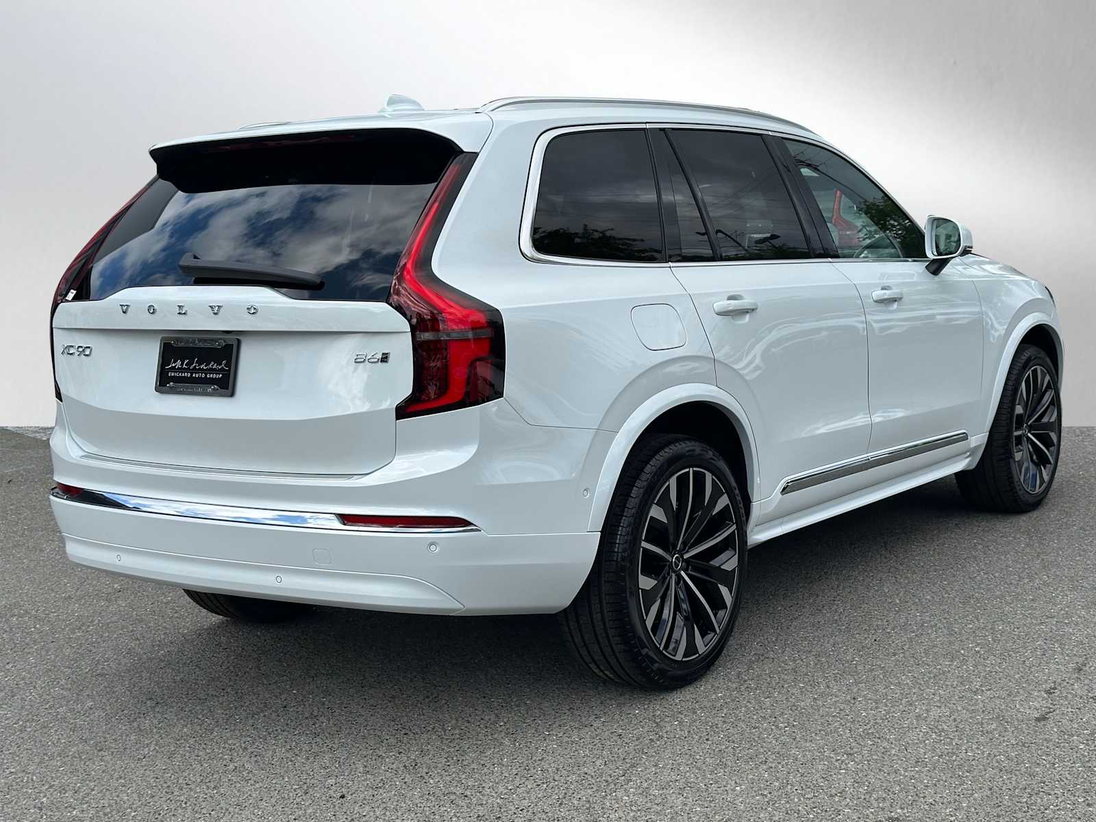 2025 Volvo XC90 Plus photo 3