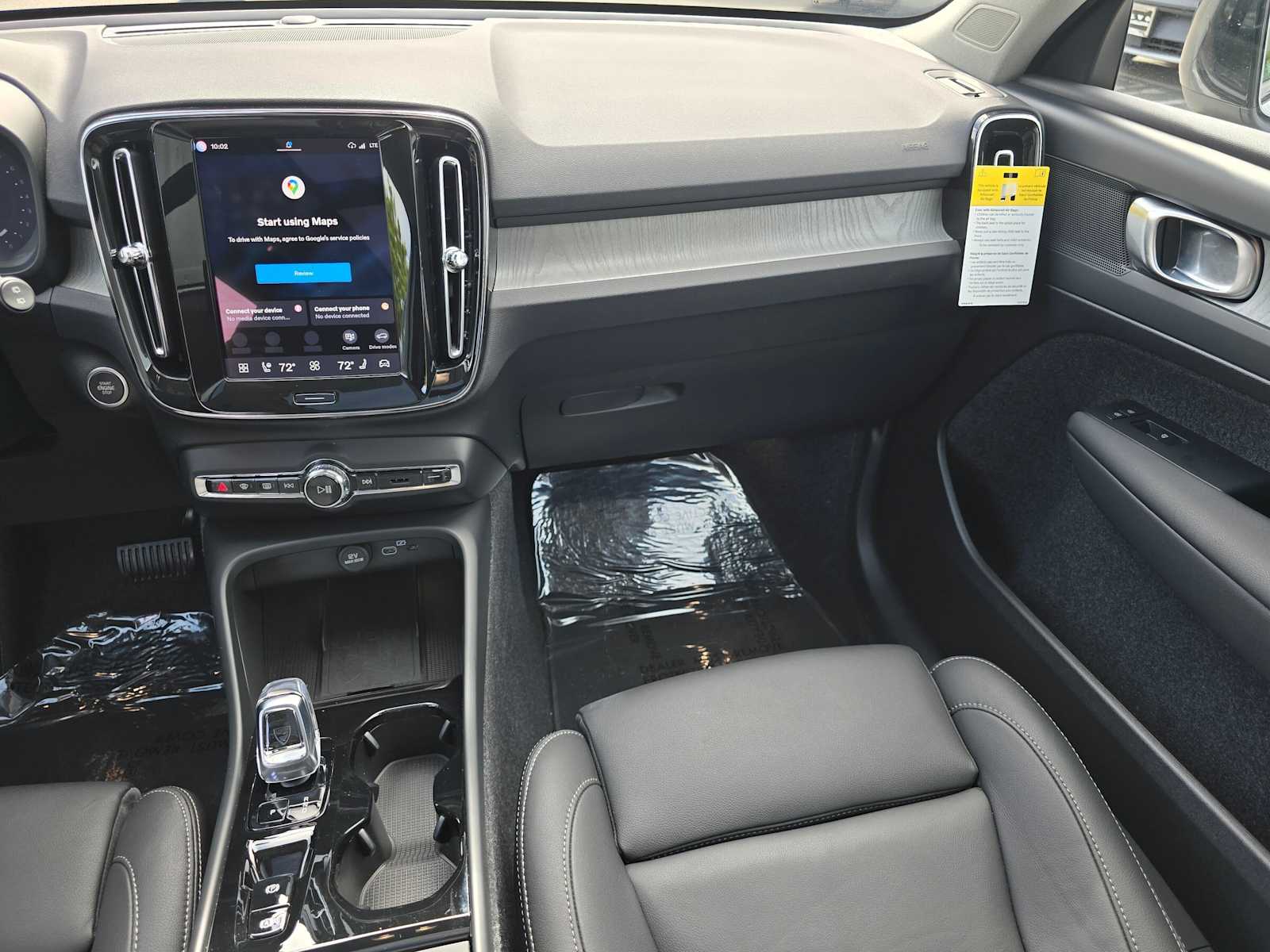2026 Volvo XC40 Plus - Photo 18