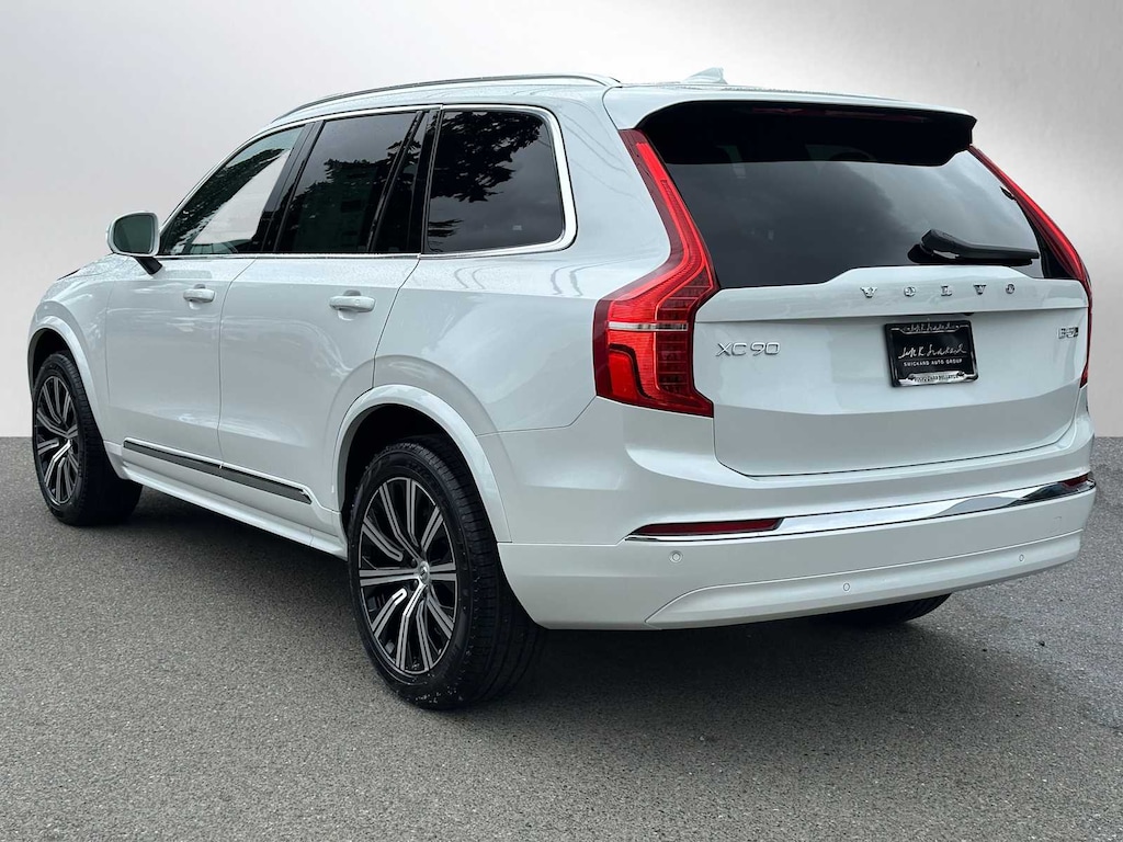New 2025 Volvo XC90 B5 Core SUV