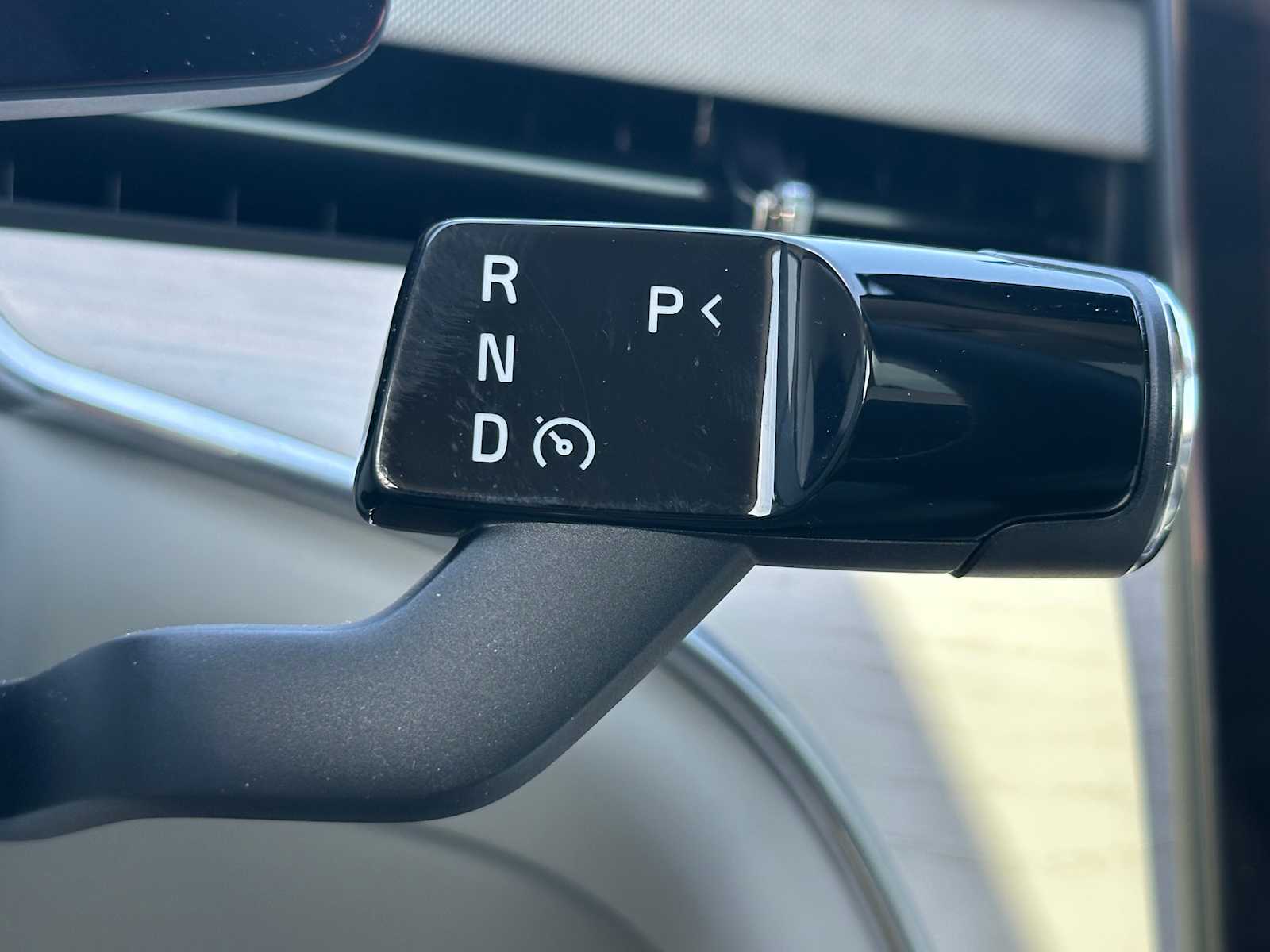 2025 Volvo EX90 Plus - Photo 34