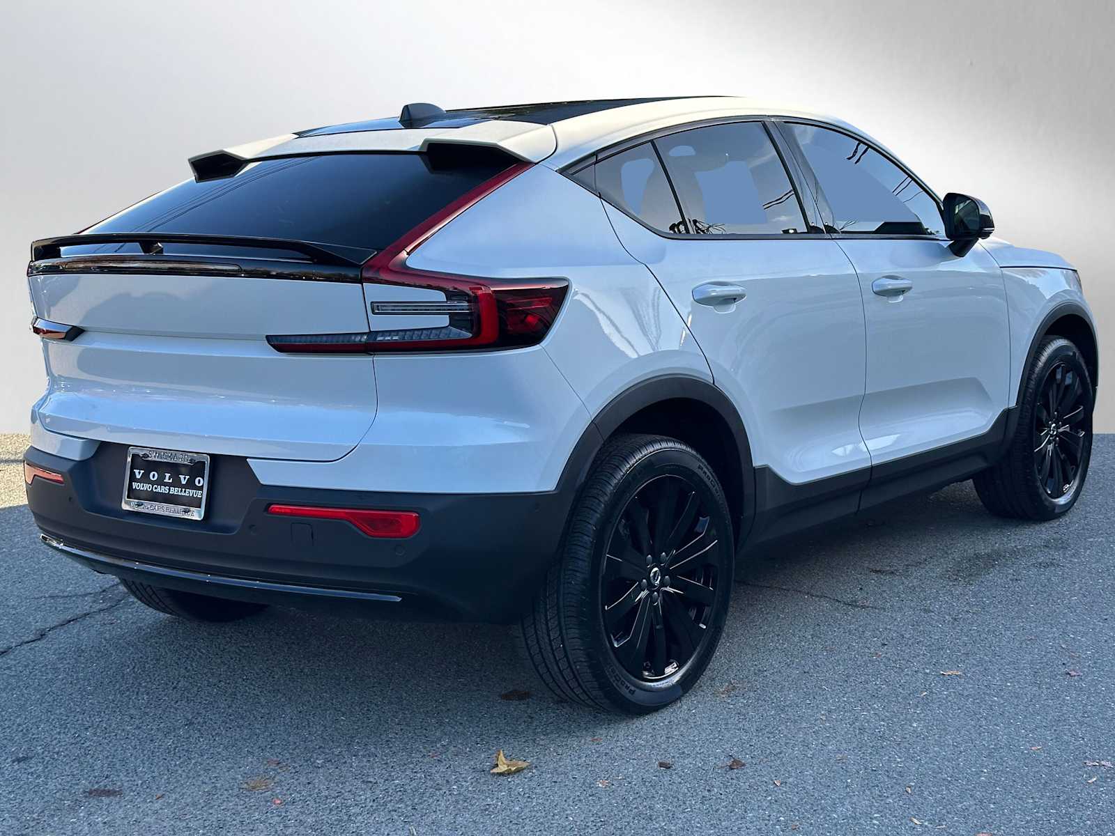 2023 Volvo C40 Recharge Plus photo 3