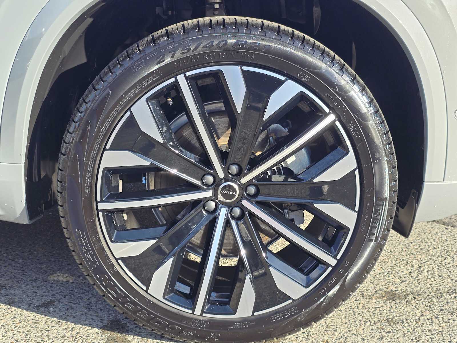 2026 Volvo XC90 Ultra - Photo 9