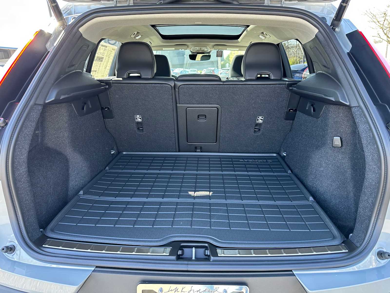 2025 Volvo XC40 Ultra - Photo 13