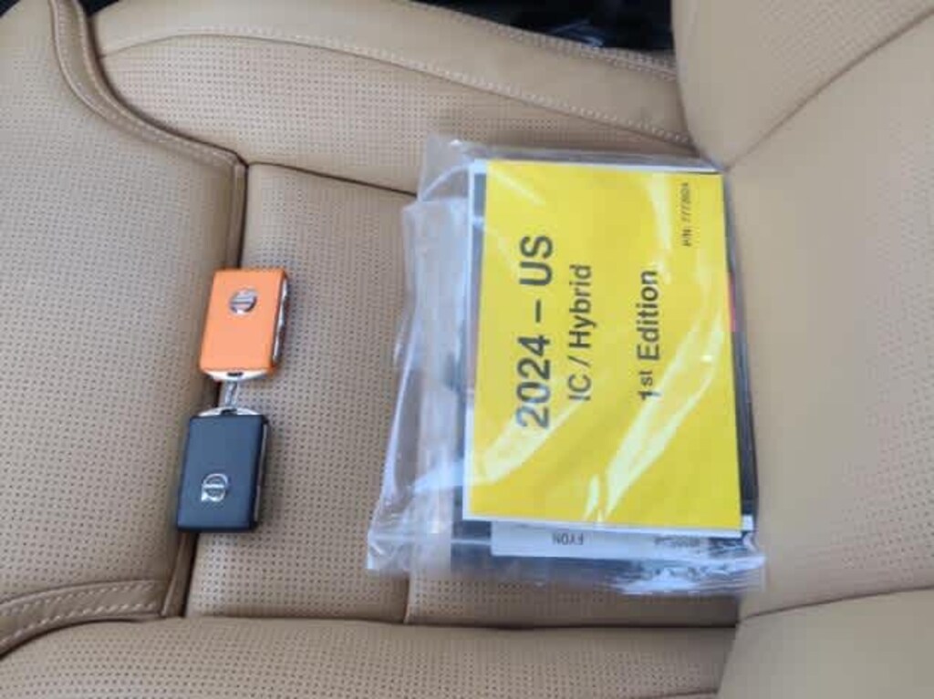 Used 2024 Volvo XC90 plug-in hybrid T8 Ultimate Bright 7-Seater SUV