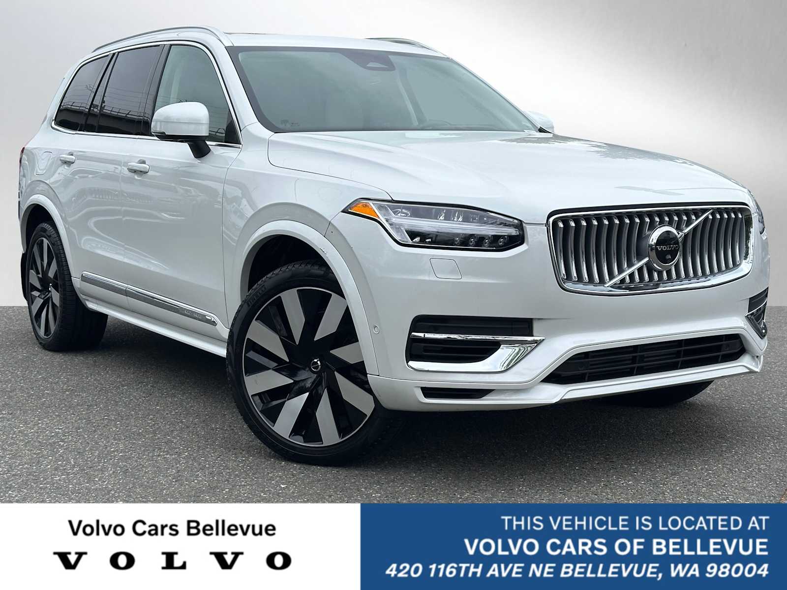 2023 Volvo XC90 Recharge Plug-In Hybrid Ultimate 6-Seater