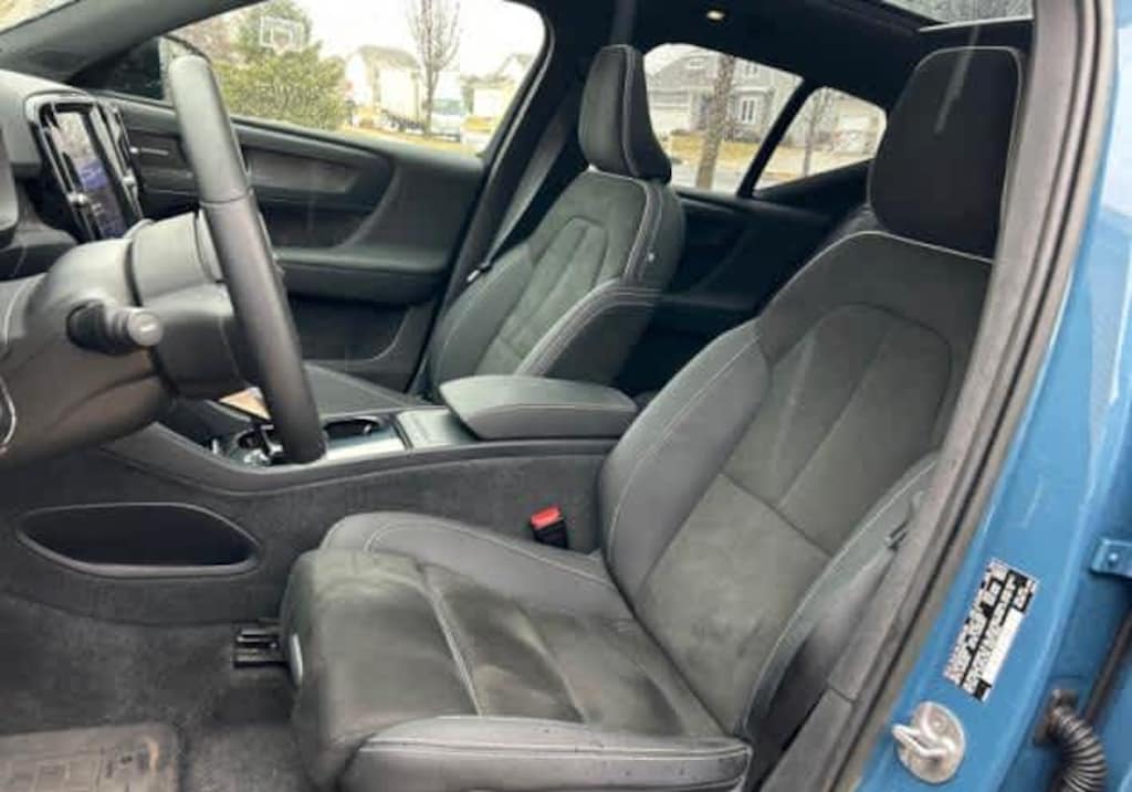 Used 2023 Volvo XC40 Recharge Pure Electric Ultimate SUV