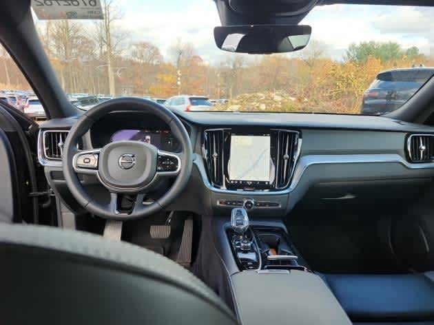 2025 Volvo S90 T8 photo 3