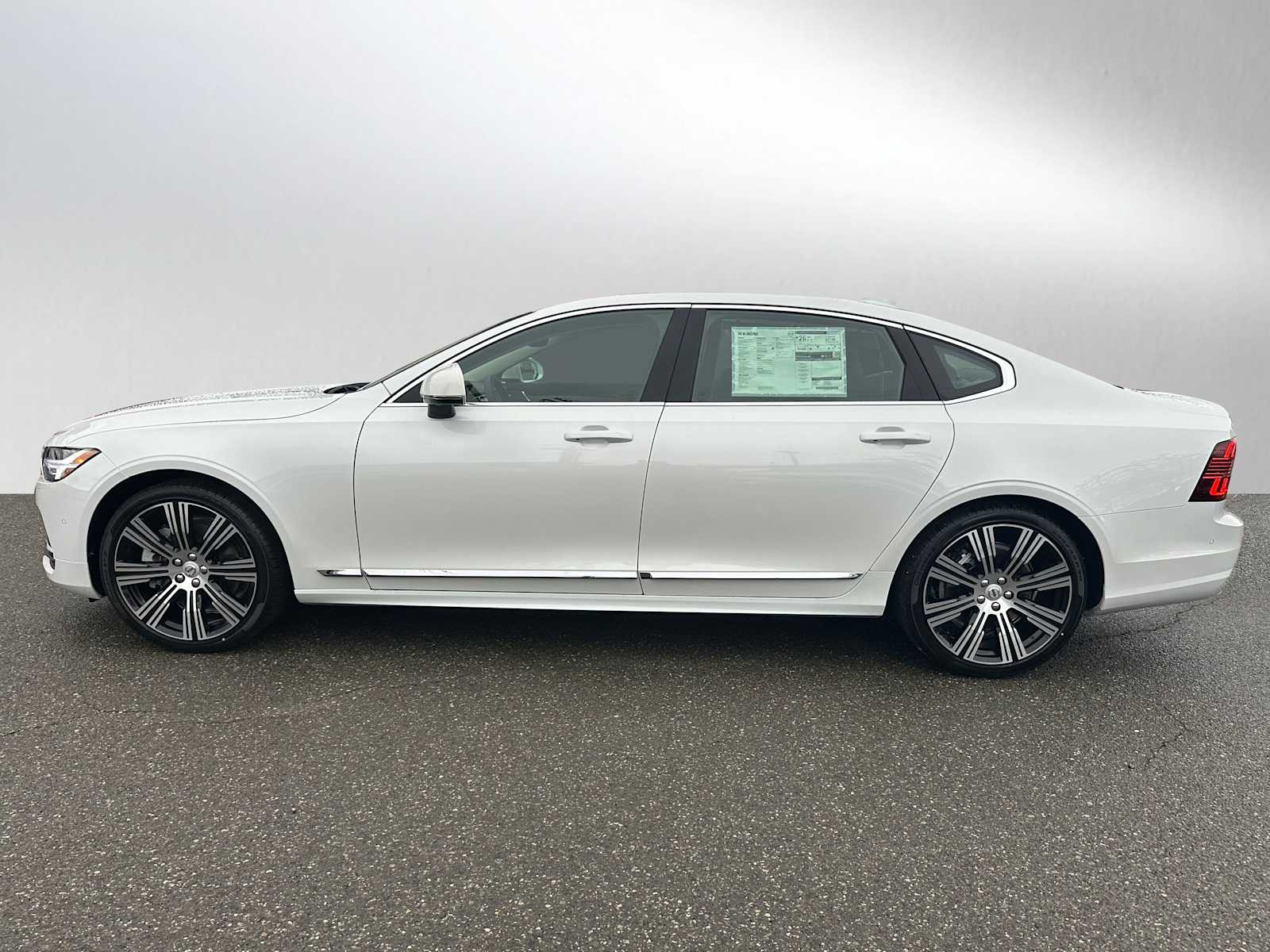2025 Volvo S90 Plus photo 2