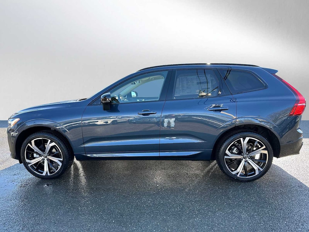 New 2025 Volvo XC60 B5 Ultra SUV