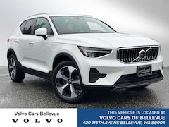 2025 Volvo XC40 B5 Core Bright Theme SUV
