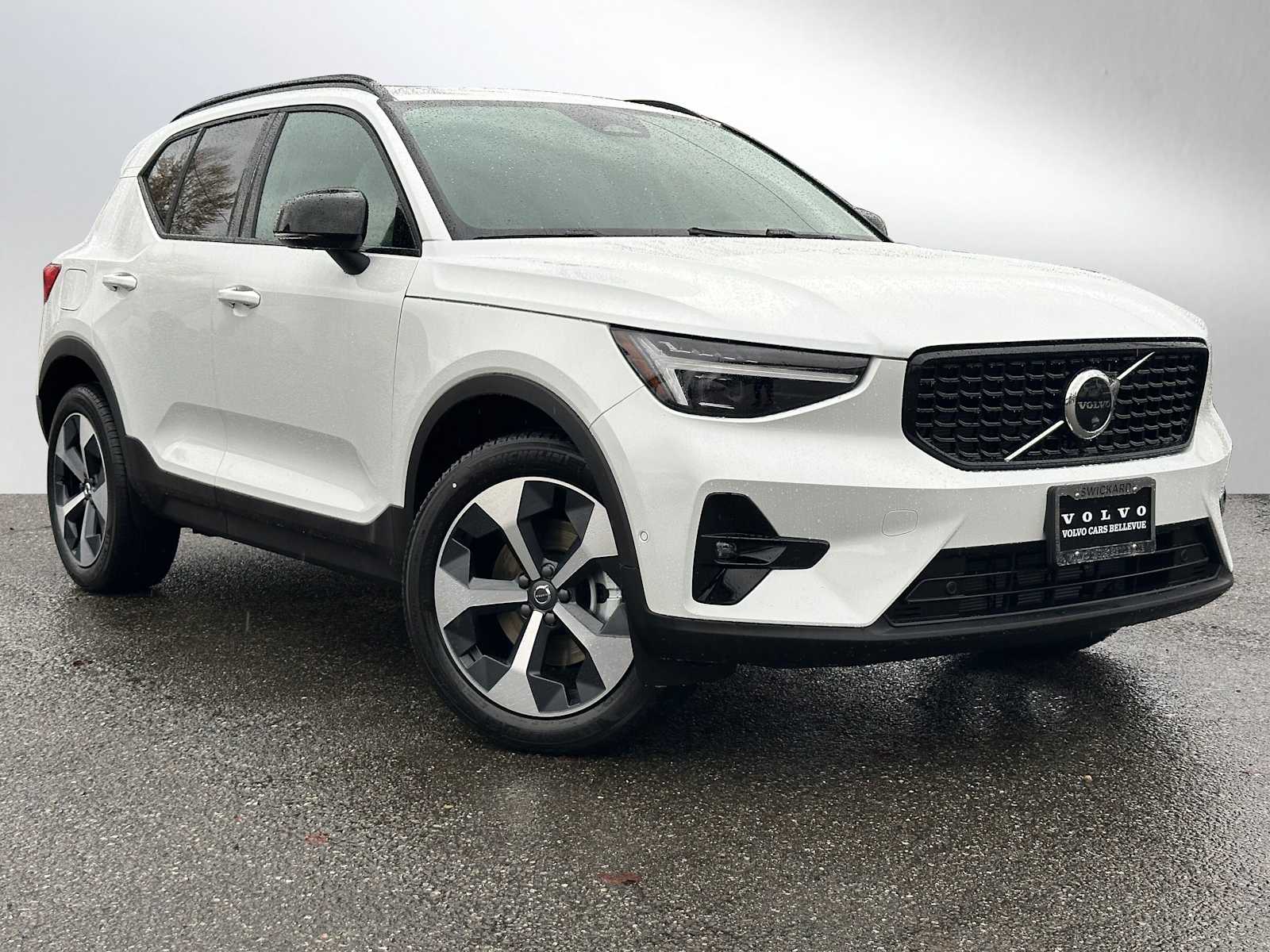 2026 Volvo XC40 Plus's photo