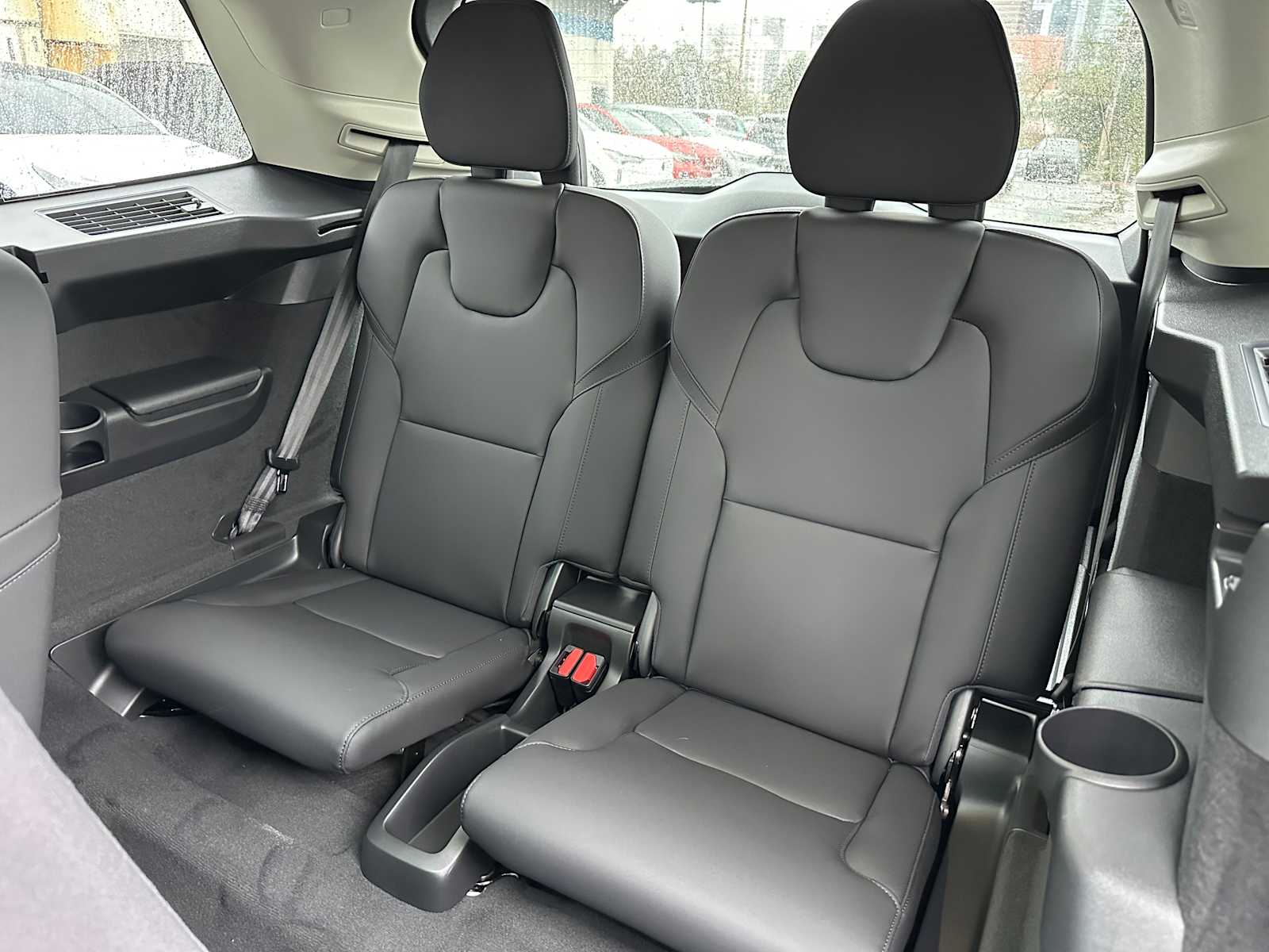 2025 Volvo XC90 Plus - Photo 17