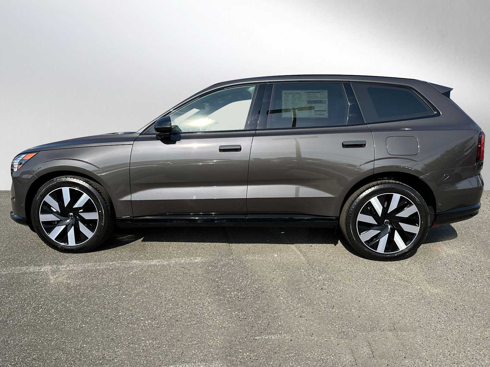 2025 Volvo EX90 Twin Motor Ultra photo 3