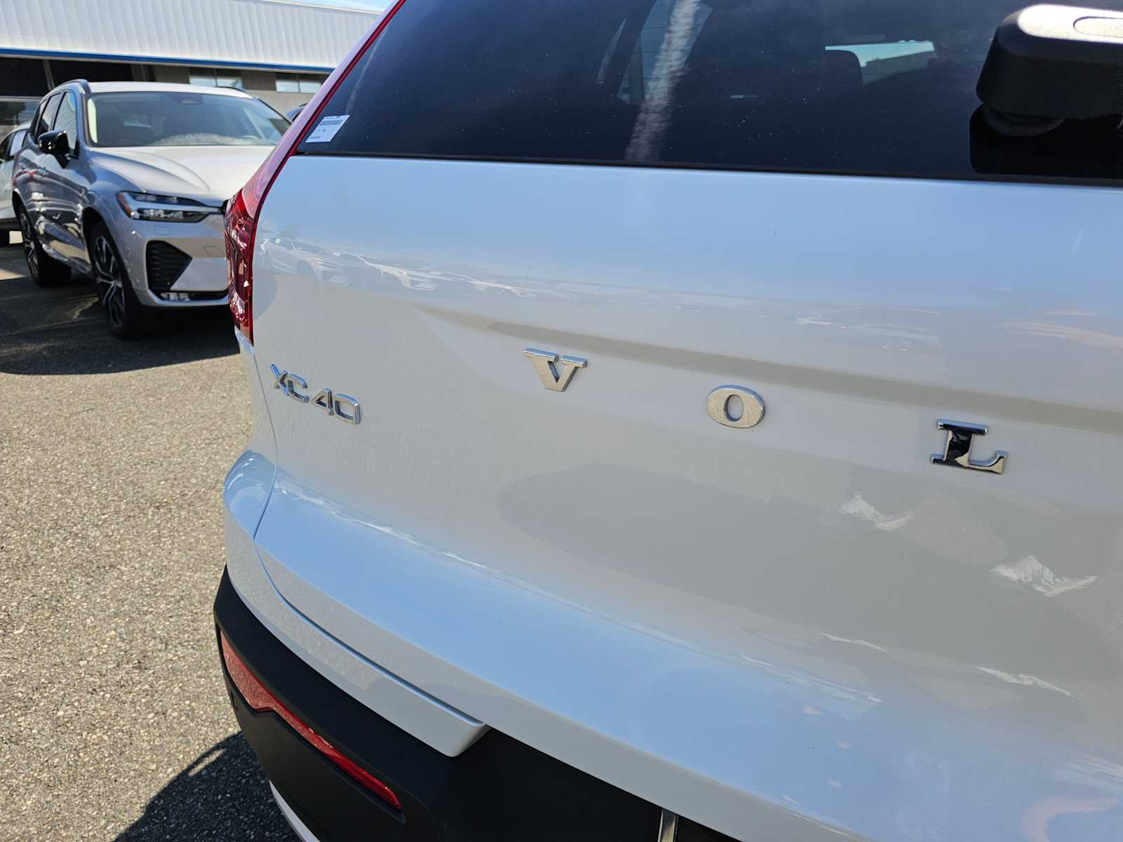 2025 Volvo XC40 Core - Photo 13