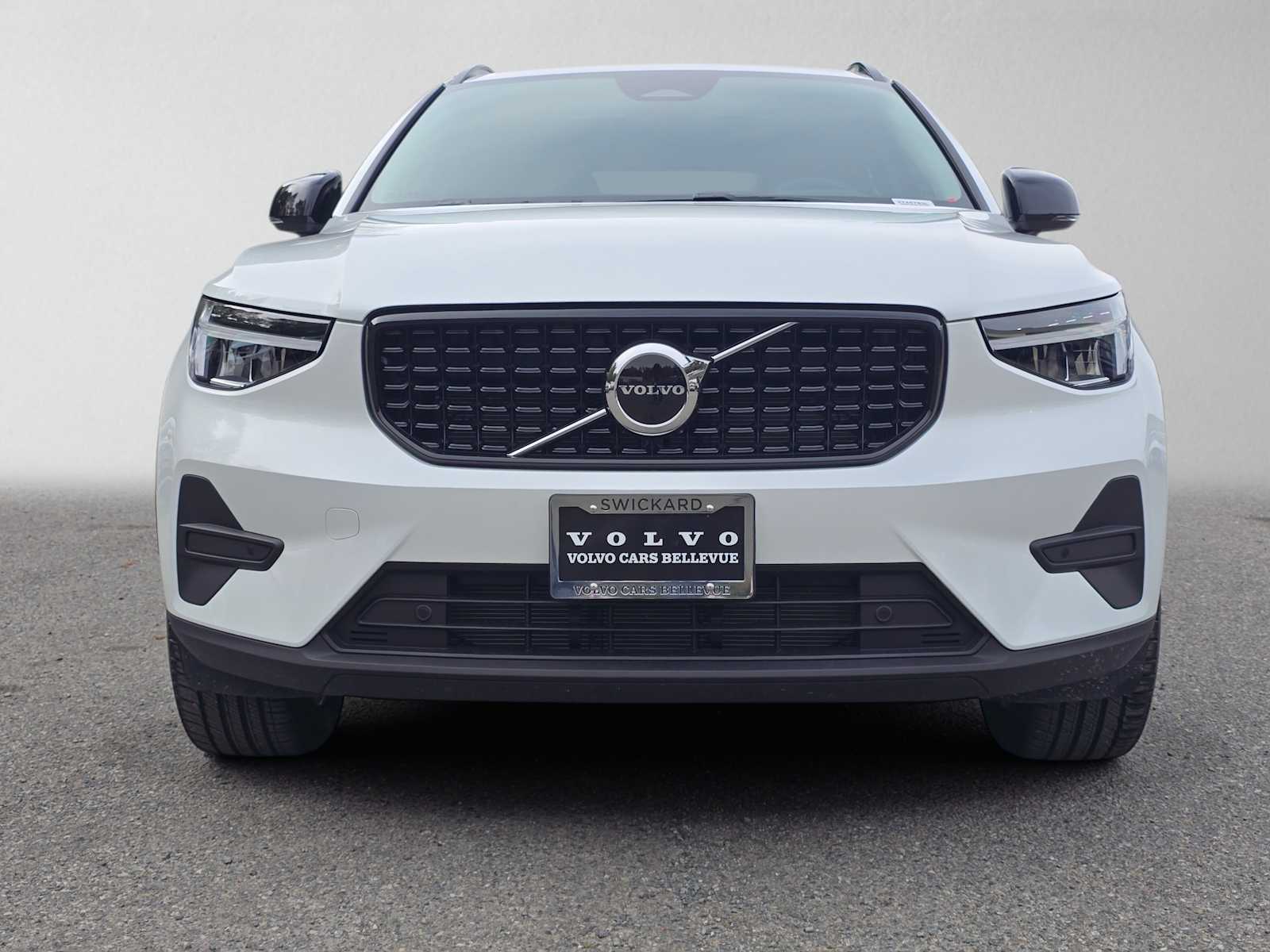2026 Volvo XC40 Core - Photo 8