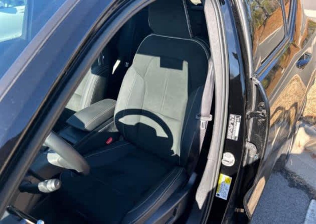 Used 2023 Volvo XC40 Recharge Pure Electric Plus SUV