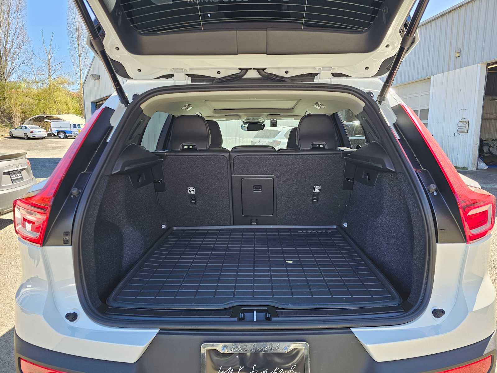 2025 Volvo XC40 Core - Photo 15