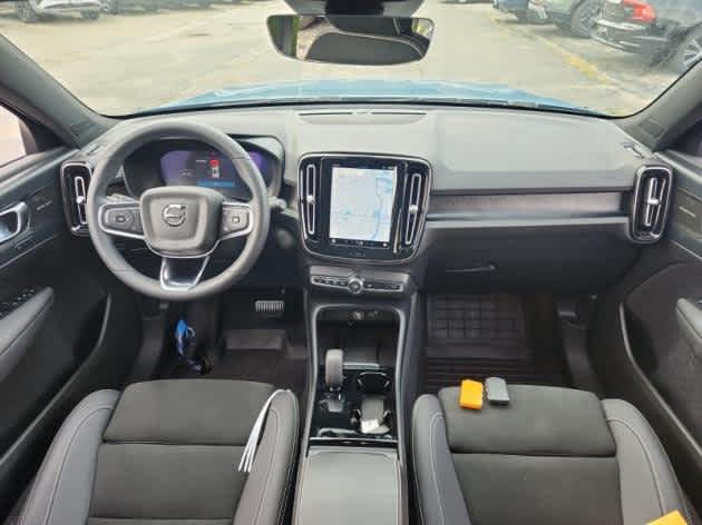 2023 Volvo XC40 Recharge Ultimate photo 4