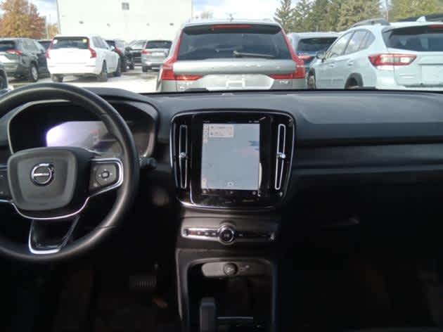 2023 Volvo XC40 Recharge Ultimate photo 3