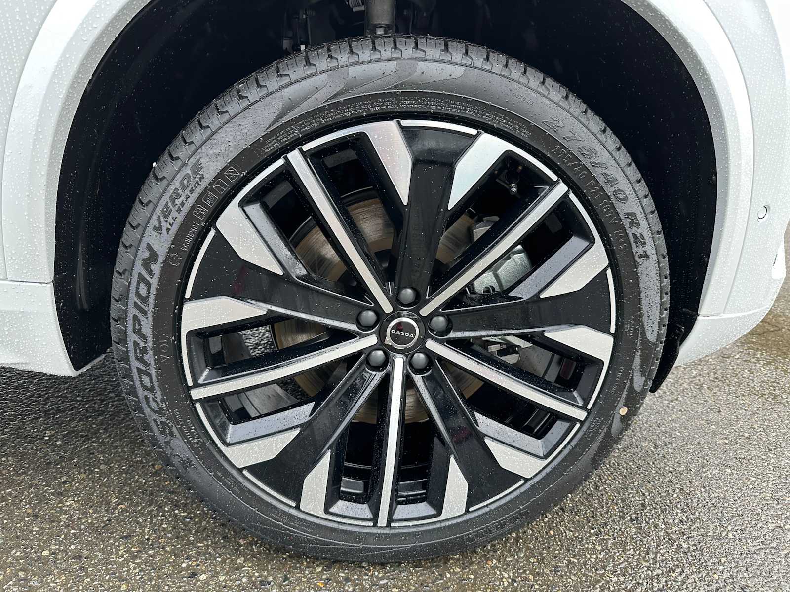 2025 Volvo XC90 Plus - Photo 9