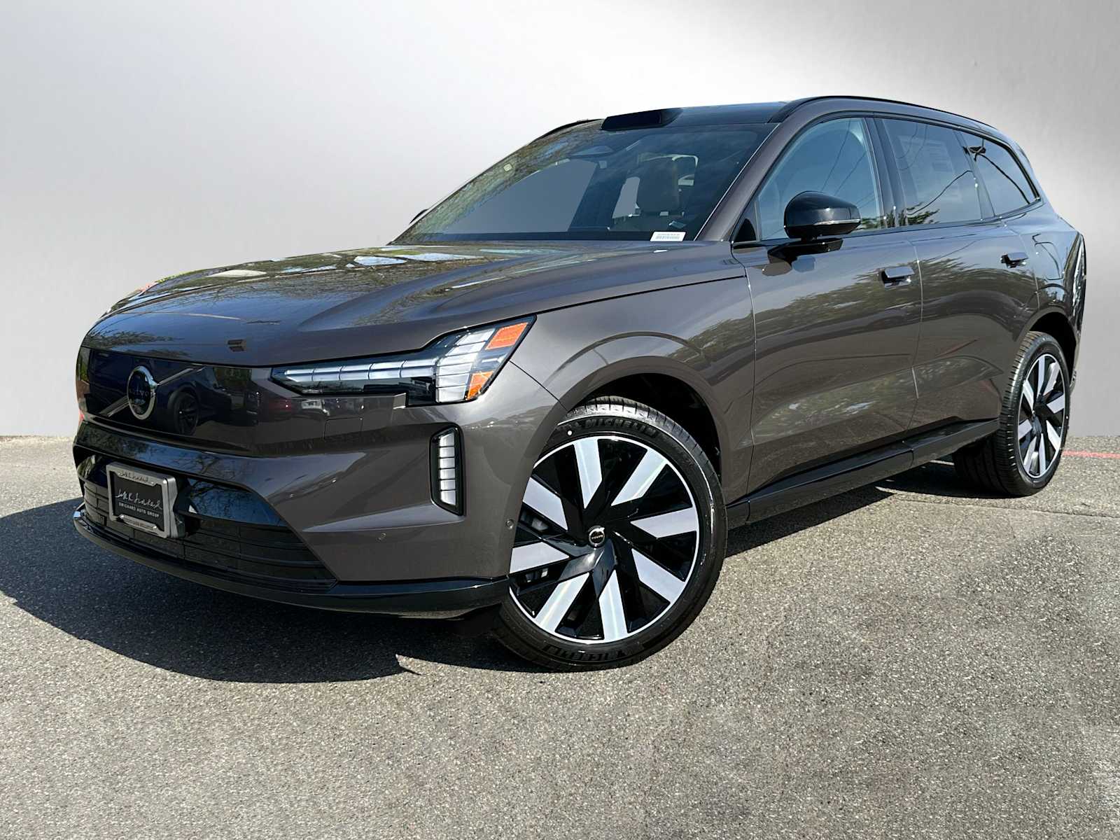 2025 Volvo EX90 Twin Motor Ultra photo 2