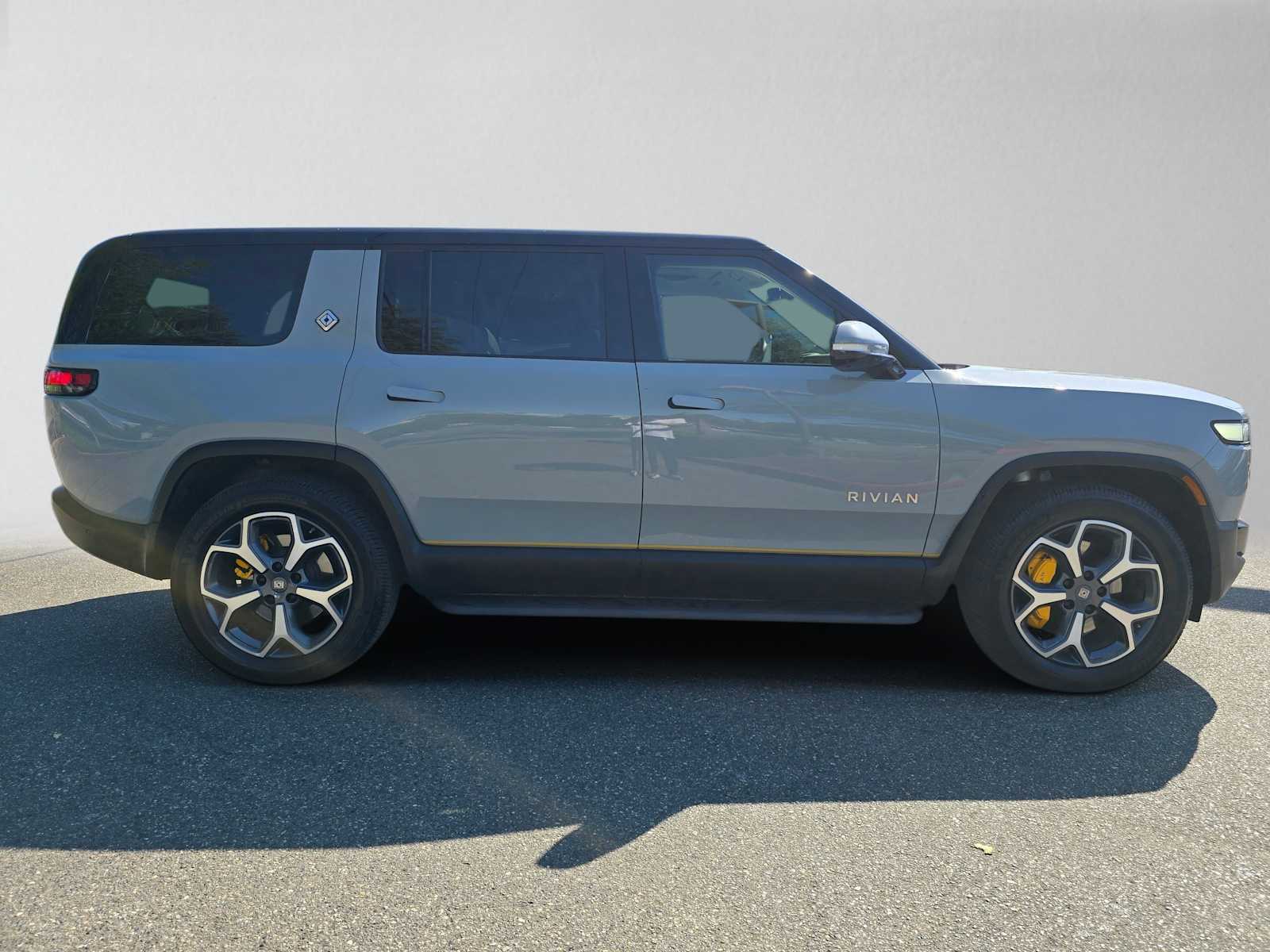 Used 2023 Rivian R1S Adventure with VIN 7PDSGABA4PN007362 for sale in Bellevue, WA