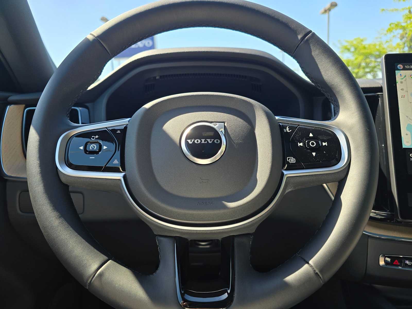 2026 Volvo XC60 Plus - Photo 22