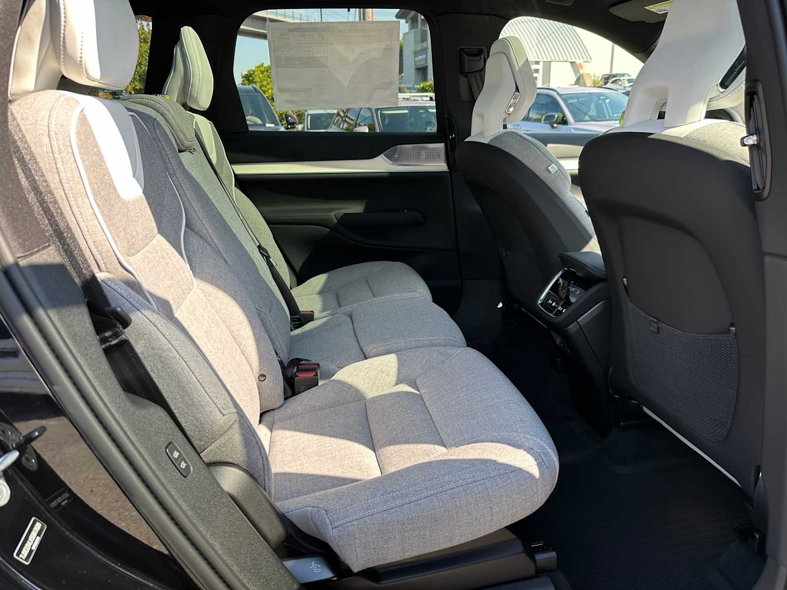 2025 Volvo EX90 Ultra - Photo 12