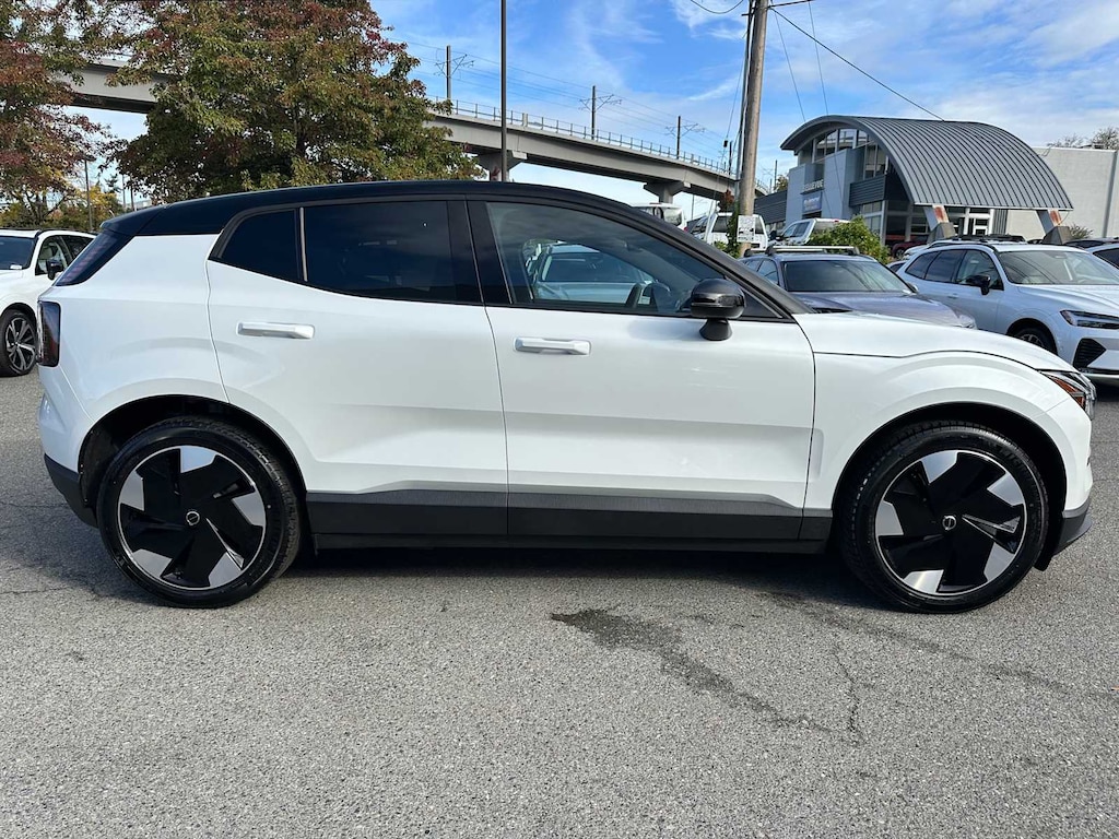 New 2025 Volvo EX30 Twin Motor Plus SUV
