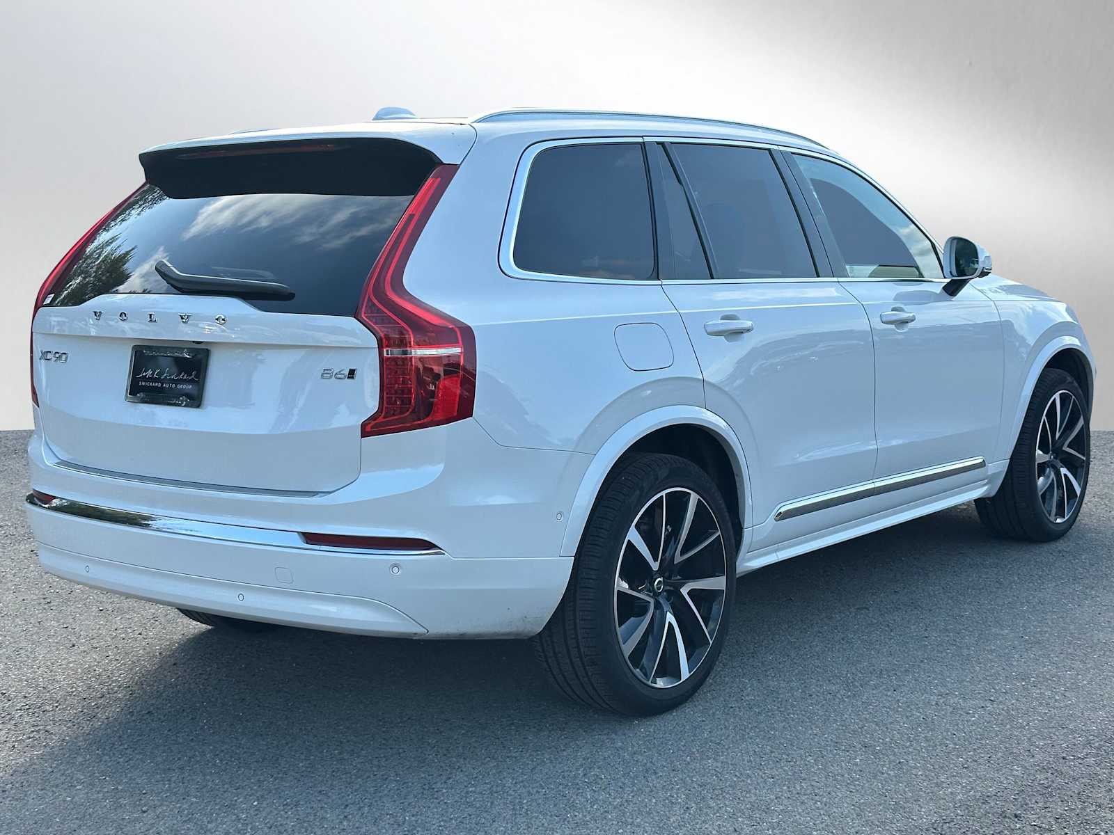 2025 Volvo XC90 Plus photo 2