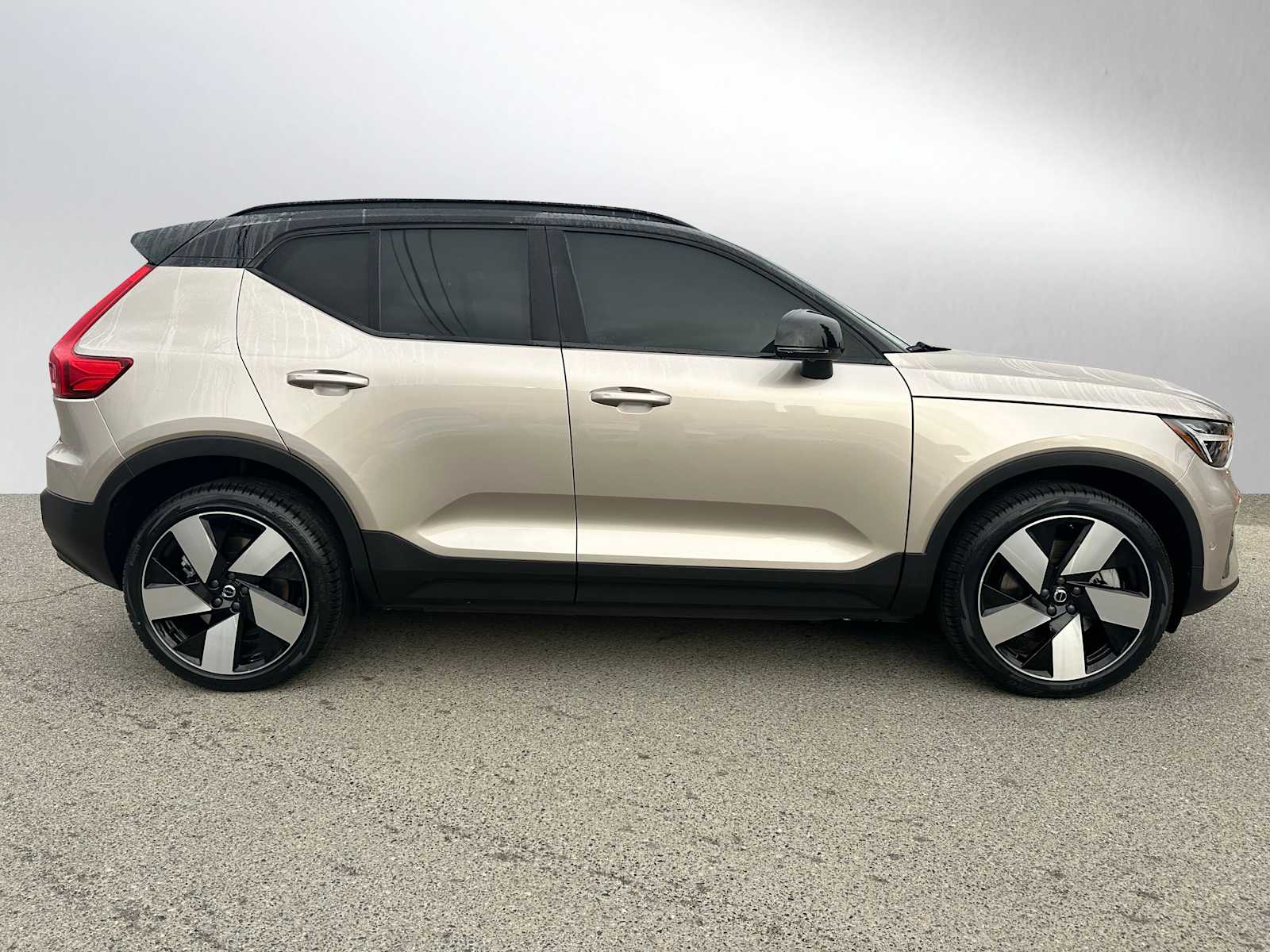 Certified 2023 Volvo XC40 Ultimate with VIN YV4ED3UM3P2014835 for sale in Bellevue, WA