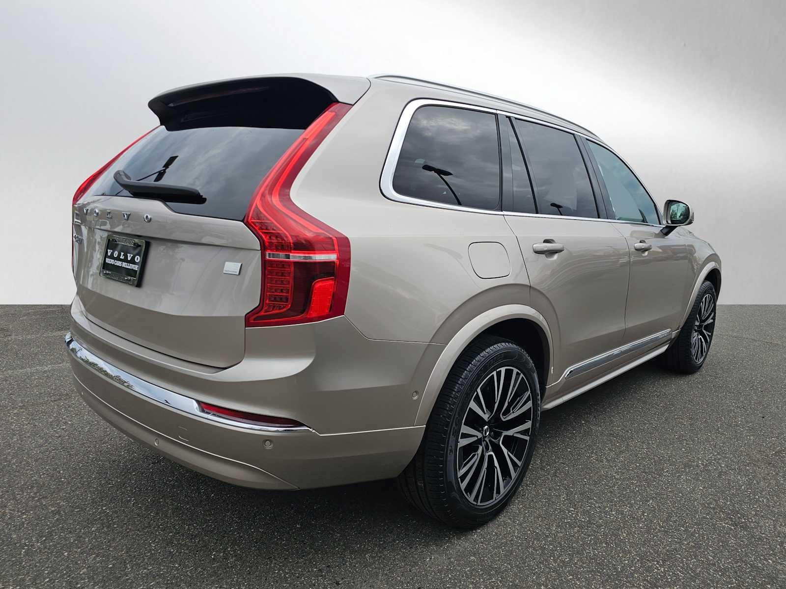 2023 Volvo XC90 Plus - Photo 4
