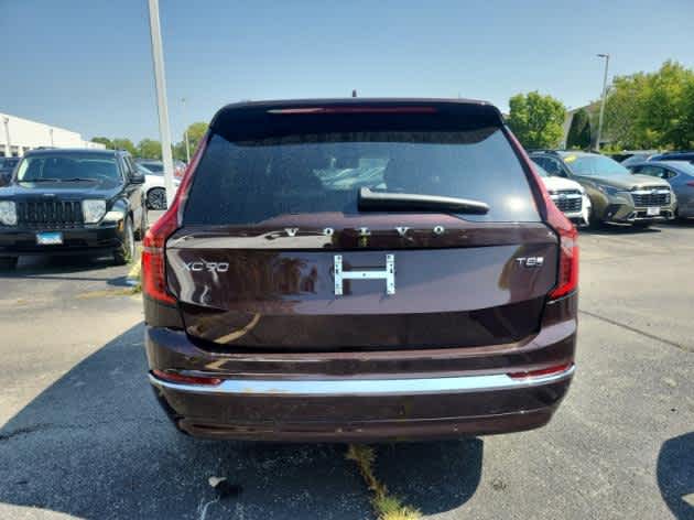 2025 Volvo XC90 T8 photo 4