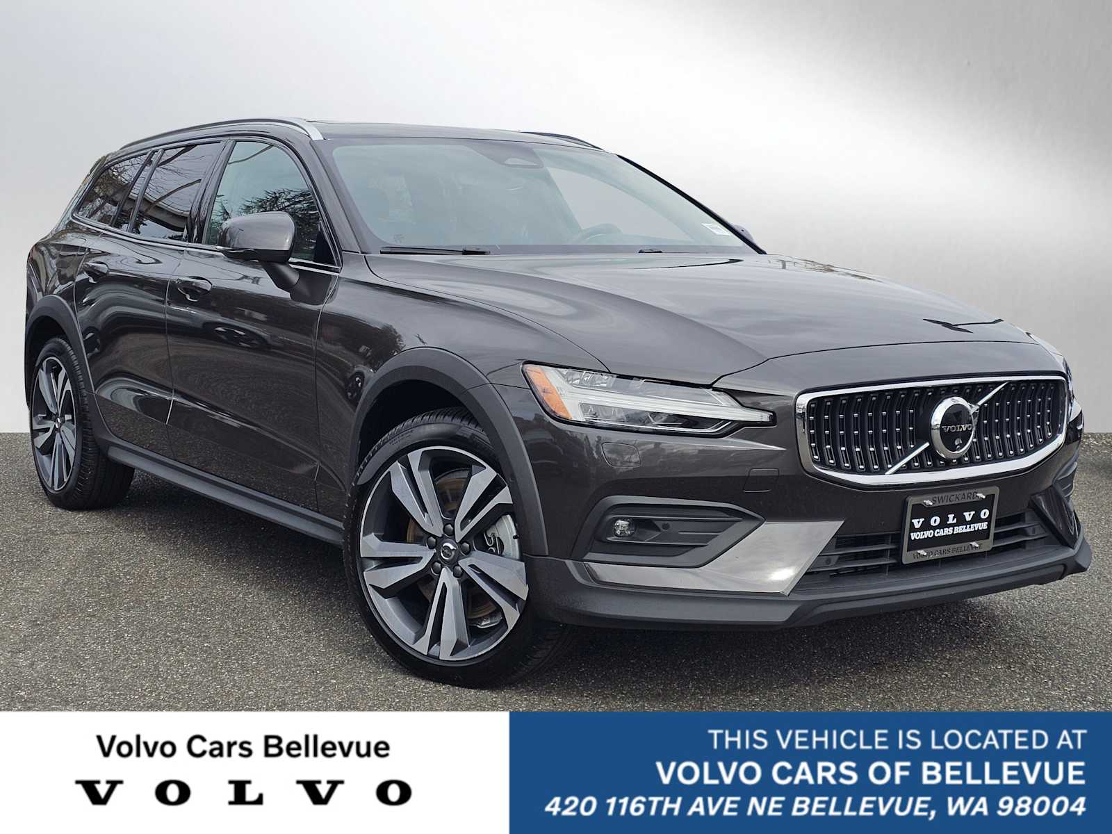 2025 Volvo V60 Cross Country