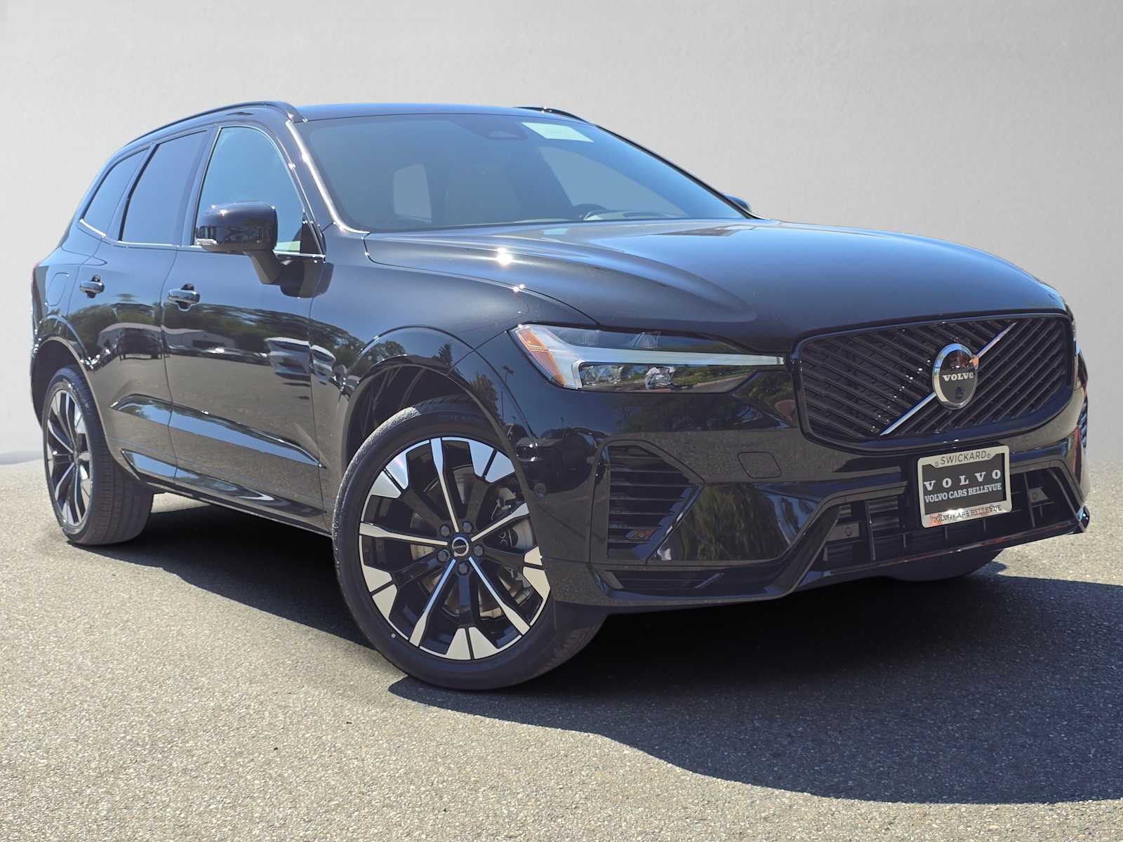 2026 Volvo XC60 T8 Plus Dark AWD's photo