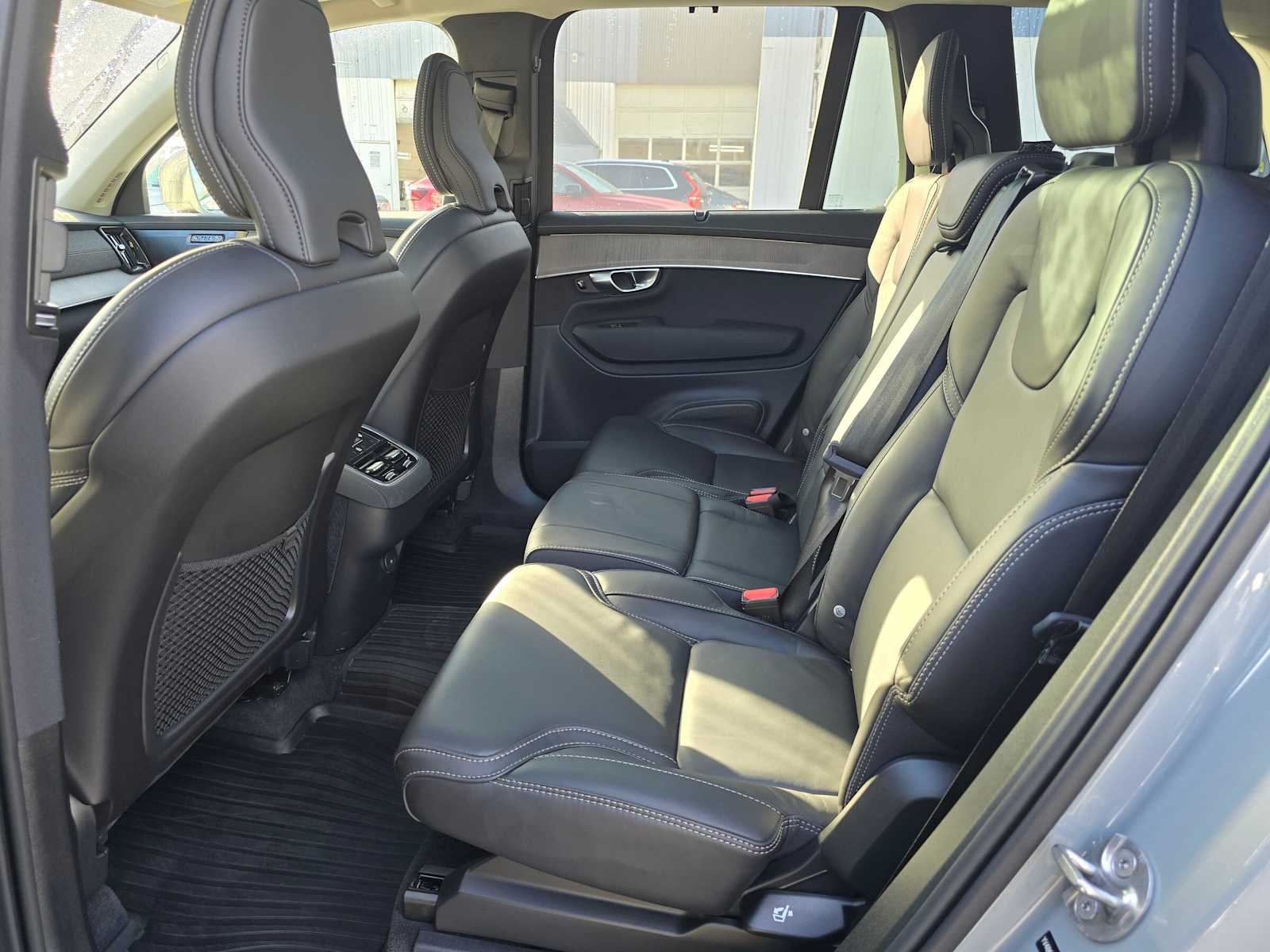 2026 Volvo XC90 Ultra - Photo 15
