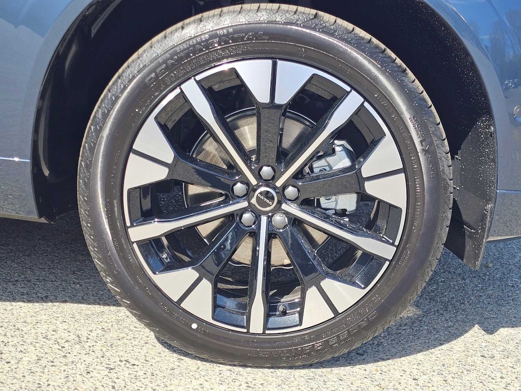New 2026 Volvo XC60 B5 Plus SUV