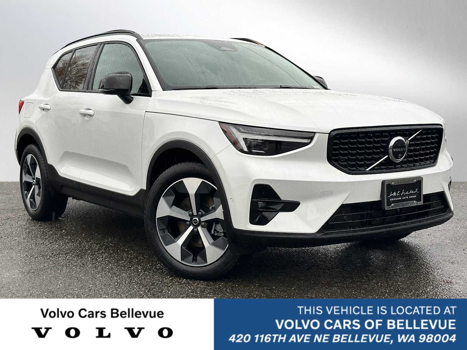 2025 Volvo XC40 Plus's photo