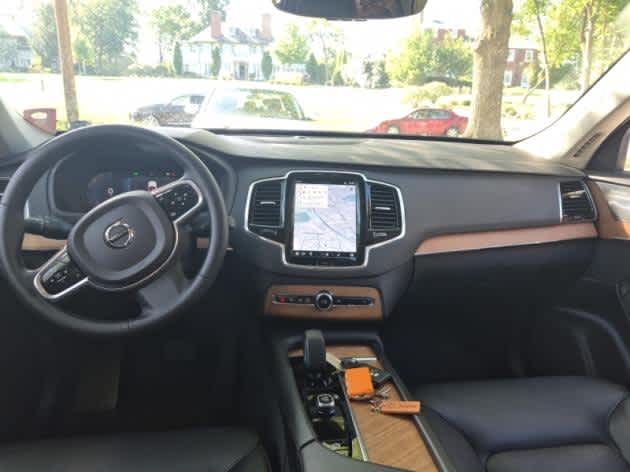 2023 Volvo XC90 Recharge Plus photo 2