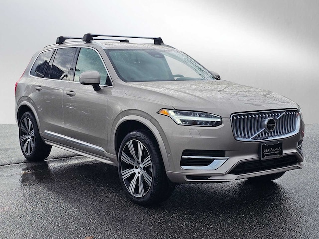 2025 Volvo XC90 plug-in hybrid T8 Plus 6-Seater AWD SUV