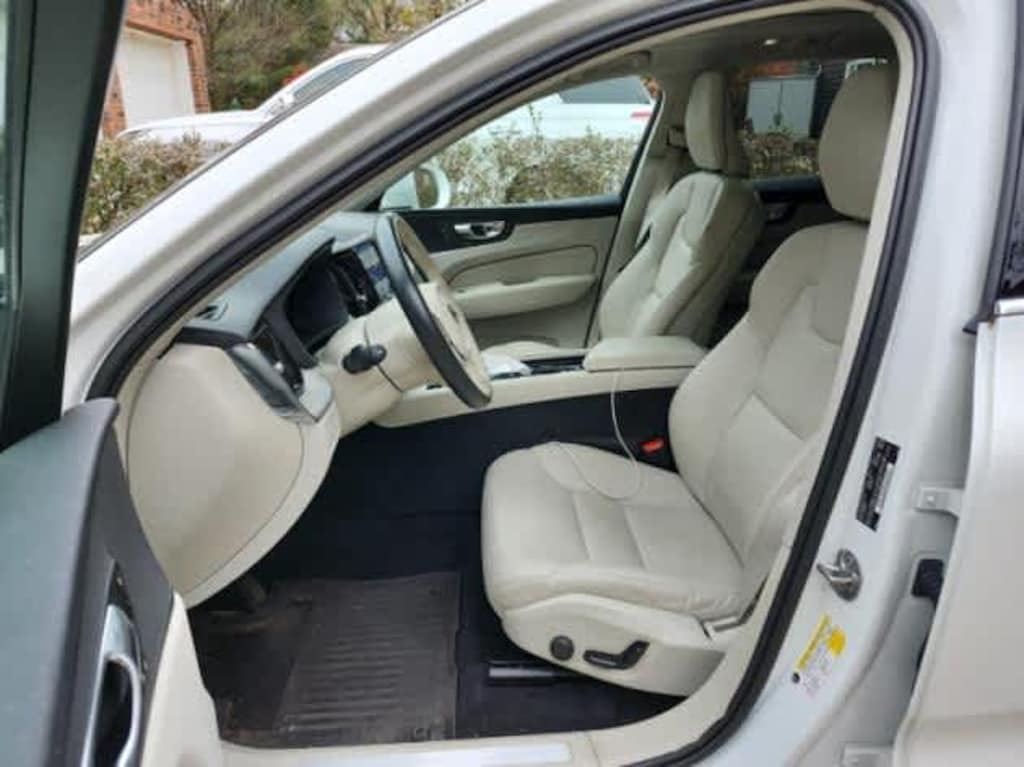 Used 2023 Volvo XC60 Recharge Plug-In Hybrid Plus Bright SUV