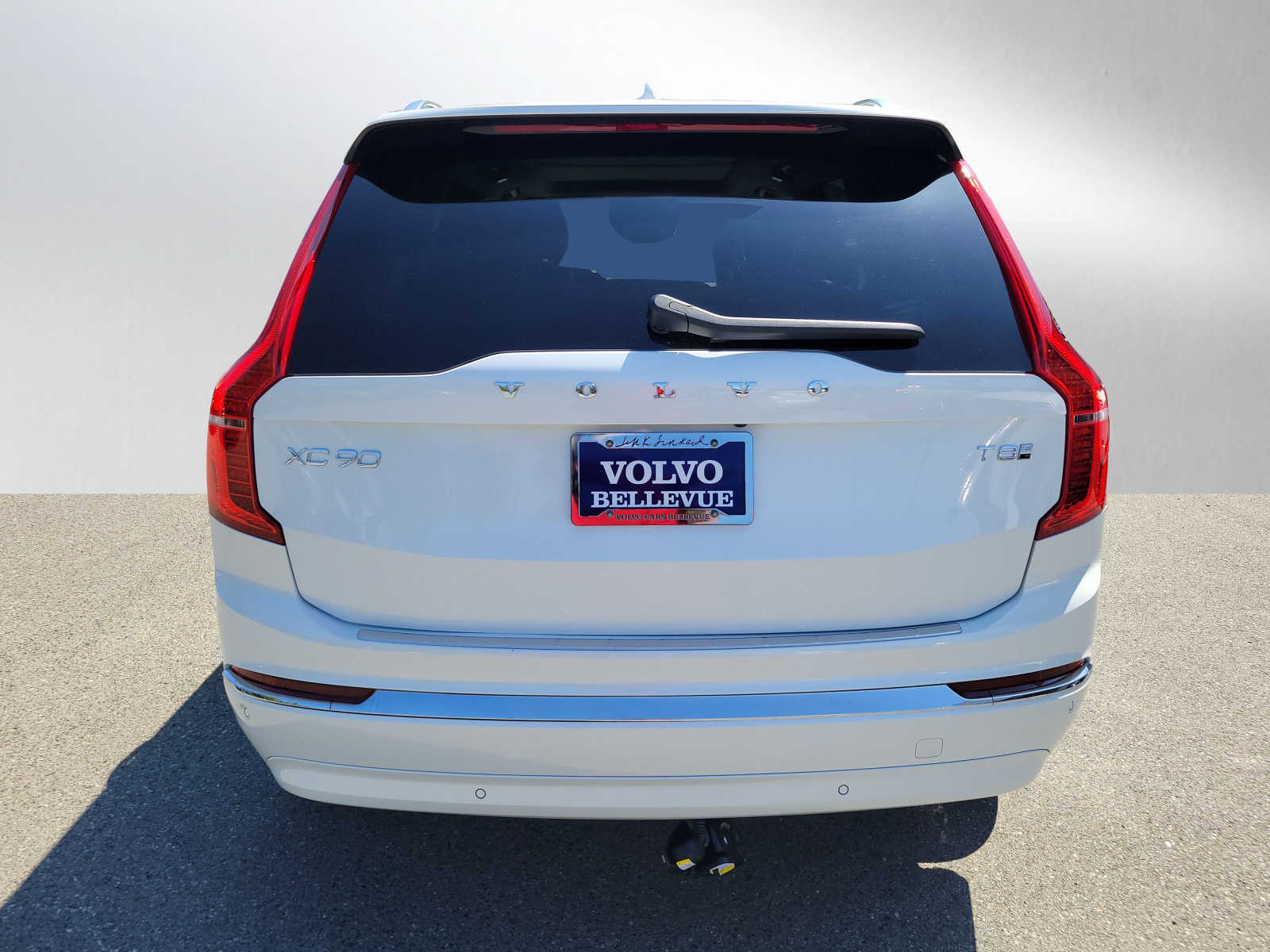 2025 Volvo XC90 T8 Plus photo 4