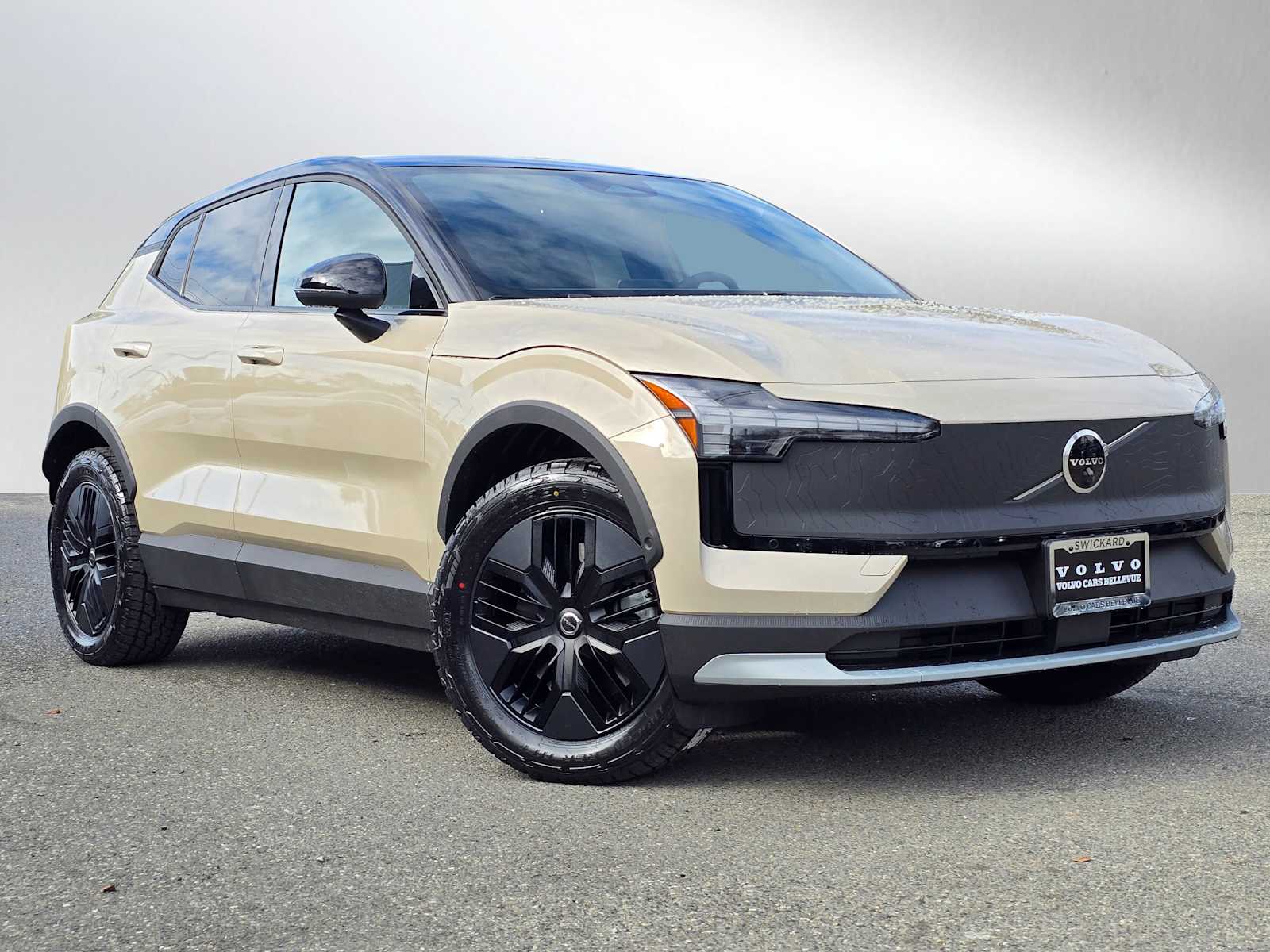 2026 Volvo EX30 Twin Motor Cross Country Ultra's photo