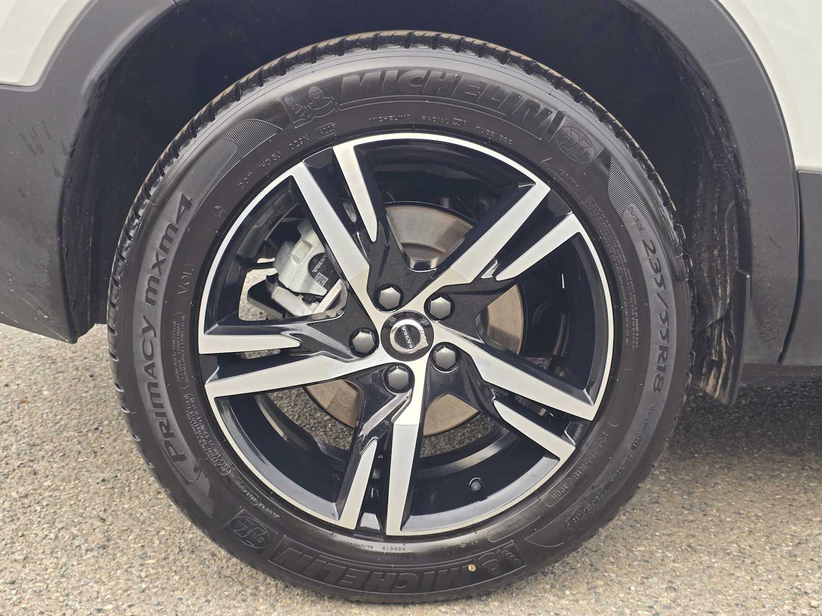 2026 Volvo XC40 Core - Photo 9