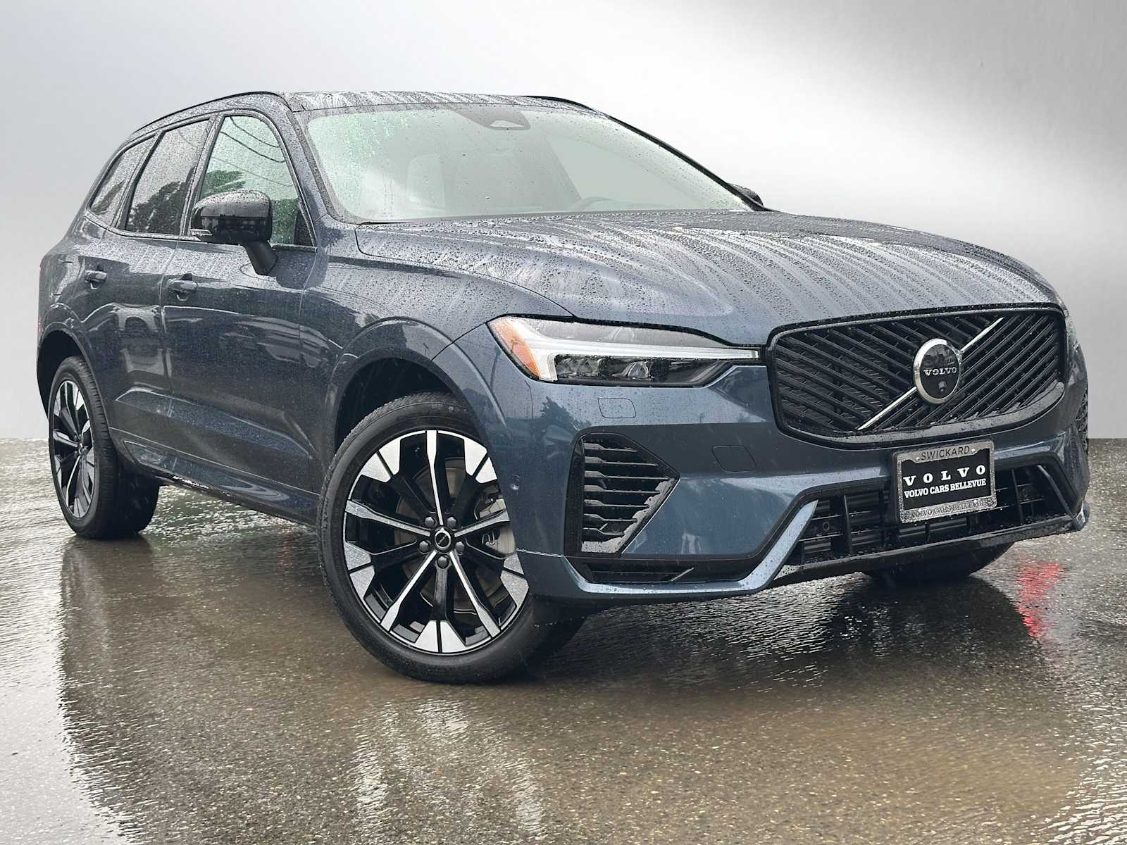 2026 Volvo XC60 T8 Plus Dark AWD's photo