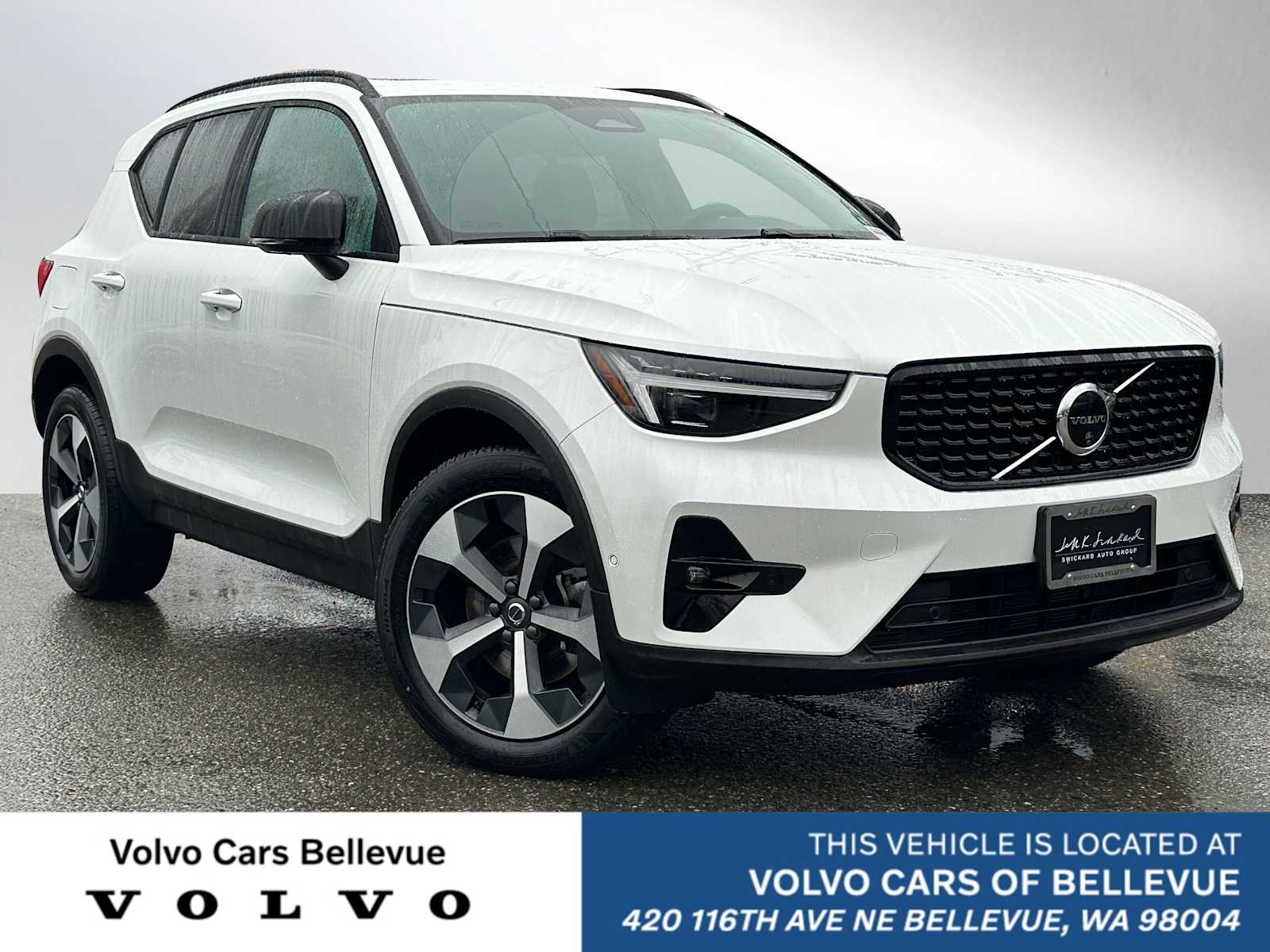 2025 Volvo XC40 Plus's photo
